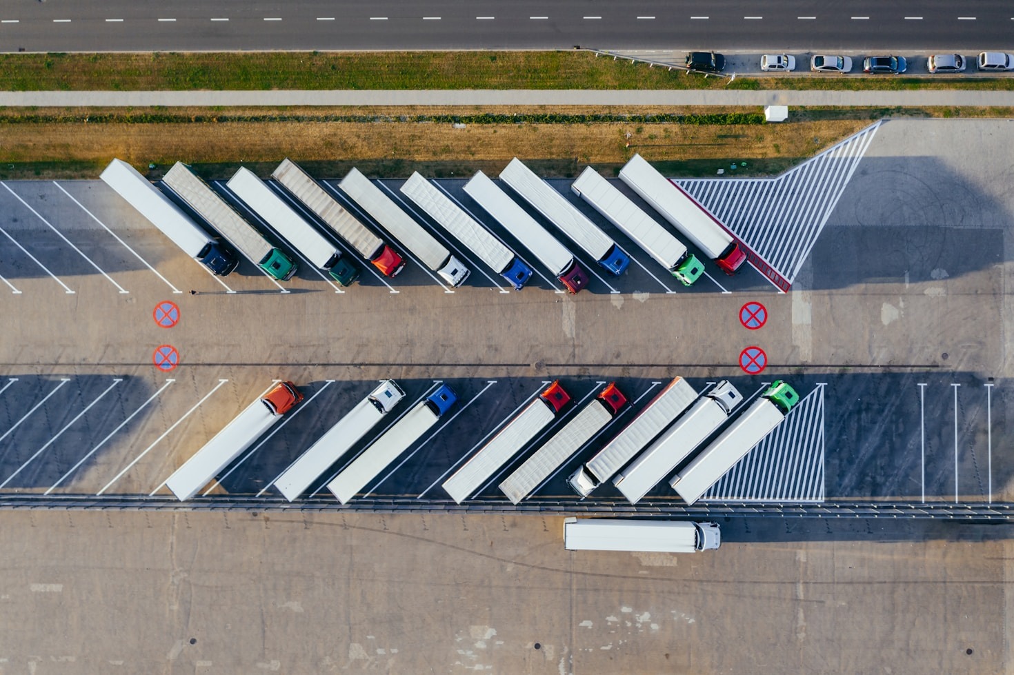Why Real-Time Tracking is Essential for Logistics